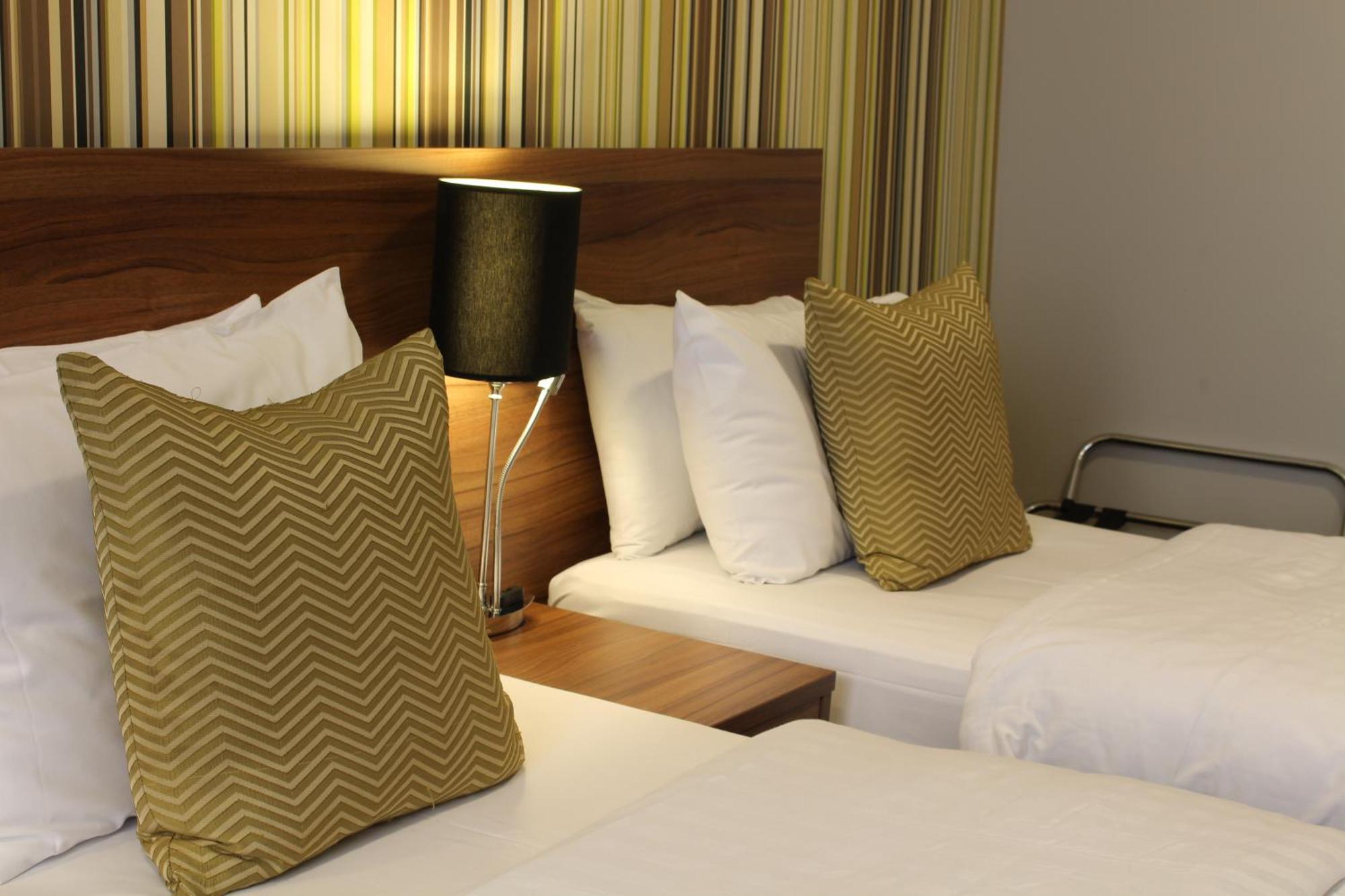 Western Mornington Hyde Park Hotel